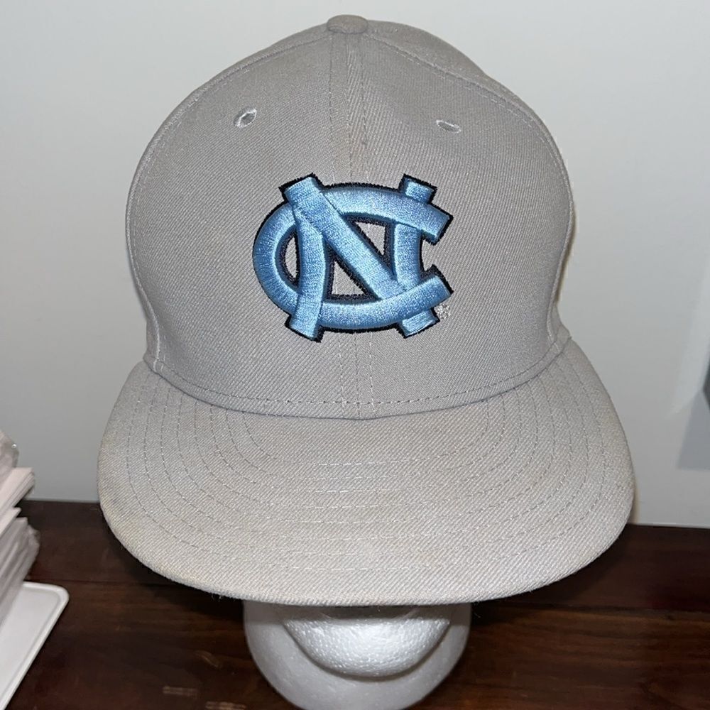 UNC North Carolina Tar Heels fitted high crown New era gray baseball cap stained